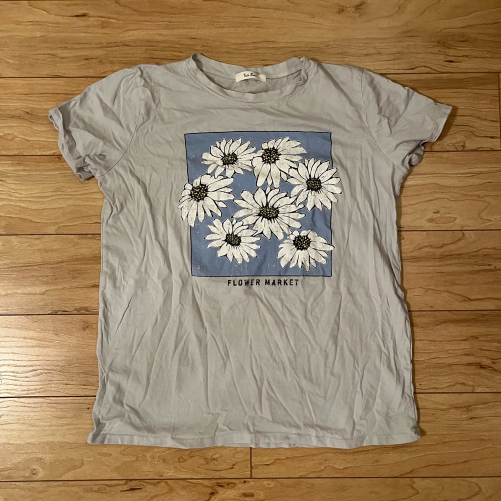 Daisy Womens Tshirt